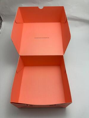 좋은 가격 책 모양의 드라이저와 래미네이션과 UV 코팅으로 포장 된 상단 아래 뚜?? 디자인을 갖춘 사용자 지정 케이크 카드 박스 online